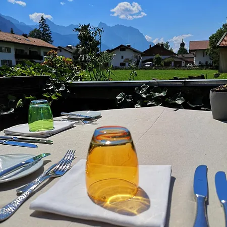 Hotel Alpengluehn & Restaurant