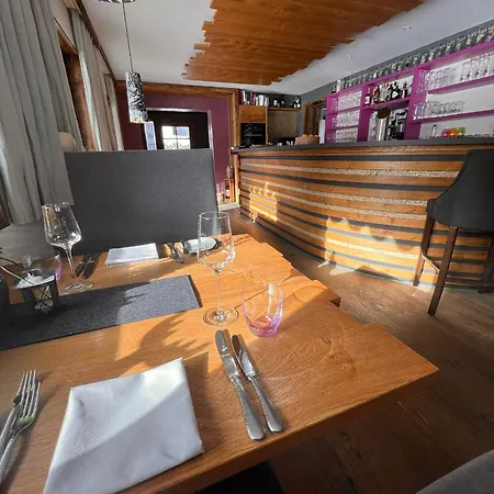 מלון Alpengluehn & Restaurant