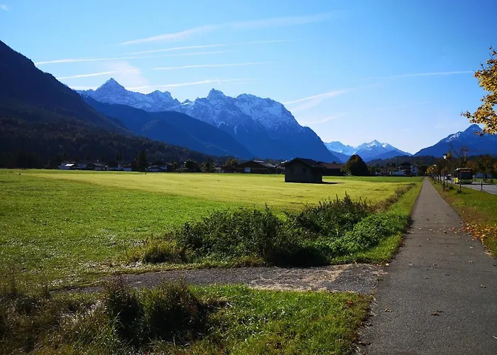 Alpengluehn & Restaurant * Krün